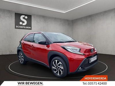 Neu Toyota Aygo X 72 PS (52 kW) 2025 Chilli rot metallic SUV
