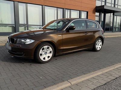 Gebraucht BMW 116 122 PS (89 kW) 2009 Braun Kleinwagen