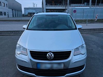 Gebraucht VW Touran 140 PS (102 kW) 2009 Silber Van / Kleinbus