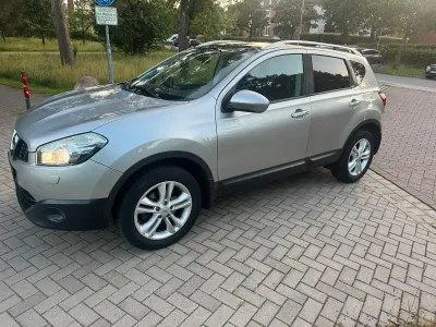 Gebraucht Nissan Qashqai 140 PS (102 kW) 2010 Silber SUV