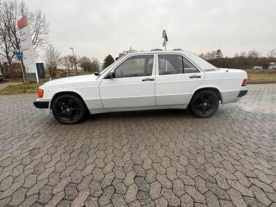 Gebraucht Mercedes 190 109 PS (80 kW) 1992 Weiß Limousine