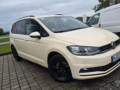 Gelb Gebraucht 2019 VW Touran Van / Kleinbus | 15.490 € (Guter Preis)