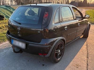 Usata Opel Corsa 70 CV (51 kW) 2004 Nero Utilitaria