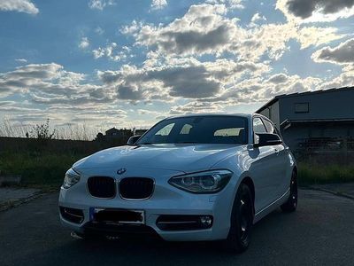 Gebraucht BMW 116 Sport Line 170 PS (125 kW) 2012 Weiß Kleinwagen