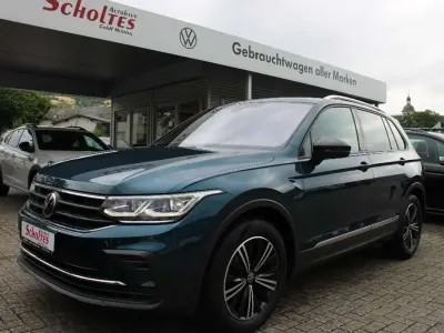 Gebraucht VW Tiguan United 150 PS (110 kW) 2021 Blau SUV