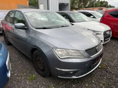 Gebraucht Seat Toledo Style 105 PS (77 kW) 2013 "platin" grau Kleinwagen