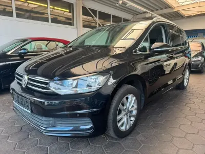 Gebraucht VW Touran Comfortline 150 PS (110 kW) 2016 Schwarz Van / Kleinbus