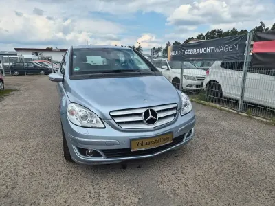 Second-hand Mercedes E200