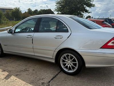 Mercedes C200
