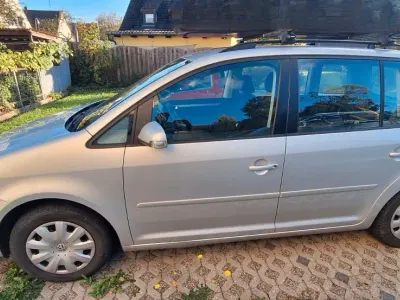 Gebraucht VW Touran 105 PS (77 kW) 2009 Silber Van / Kleinbus