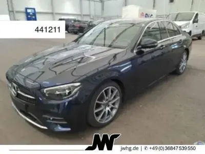 Gebraucht Mercedes E220 AMG 200 PS (147 kW) 2023 Nautikblau  metalliclack Limousine