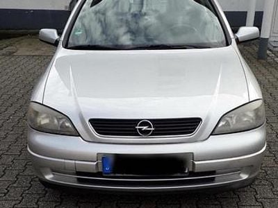 Silber Gebraucht 2003 Opel Astra Njoy Limousine | 2.950 € (Etwas zu teuer)