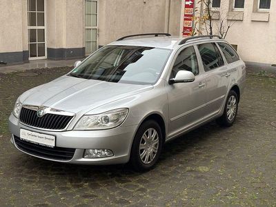 Gebraucht Skoda Octavia Ambiente 105 PS (77 kW) 2011 Silber Kombi