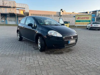 Gebraucht Fiat Punto 65 PS (47 kW) 2009 Blau Kleinwagen