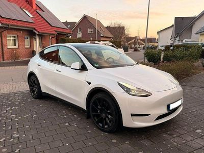 Weiß Gebraucht 2023 Tesla Model Y Long Range AWD SUV | 33.150 € (Fairer Preis)