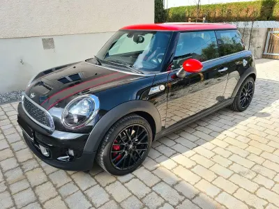 Gebraucht Mini John Cooper Works 211 PS (155 kW) 2011 Schwarz Kleinwagen