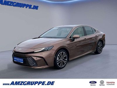 Neu Toyota Camry Executive 218 PS (160 kW) 2025 Platinum bronze met Limousine
