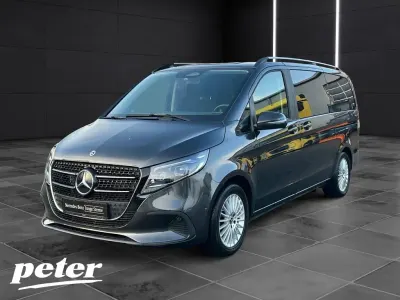 Gebraucht Mercedes V220 Style 163 PS (119 kW) 2025 Grau Van / Kleinbus