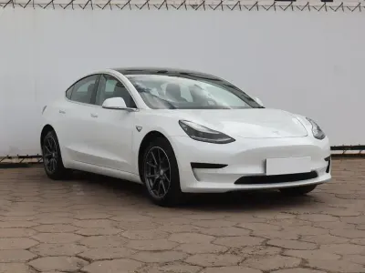 Gebraucht Tesla Model 3 225 kW (306 PS) 2019 Weiß Limousine
