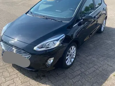 Gebraucht Ford Fiesta Titanium 101 PS (74 kW) 2018 Schwarz Kleinwagen
