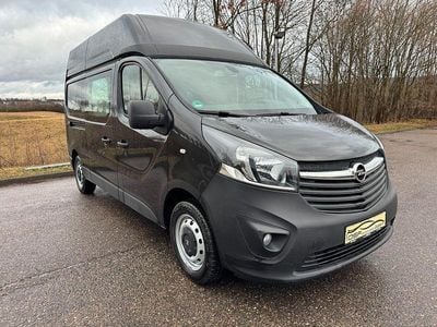 Second-hand Opel Vivaro 145 CP (106 kW) 2019 Negru Monovolum