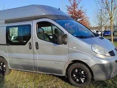 Gebraucht Renault Trafic 116 PS (85 kW) 2008 Silber Van / Kleinbus