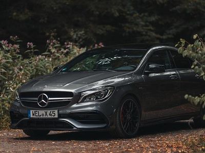 Mercedes CLA45 AMG