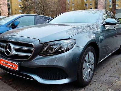 Mercedes E200