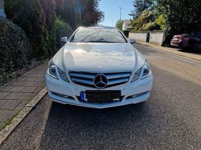 Weiß Gebraucht 2012 Mercedes E200 Avantgarde Coupé | 12.900 € (Etwas zu teuer)
