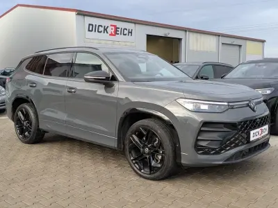 Gebraucht VW Tayron R-line 193 PS (141 kW) 2025 Grau SUV