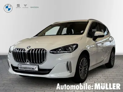 Gebraucht BMW 218 Active Tourer Luxury Line 150 PS (110 kW) 2024 Weiss Van / Kleinbus
