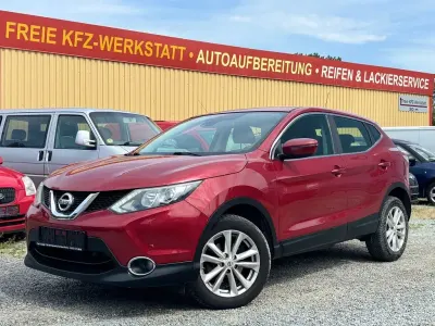 Gebraucht Nissan Qashqai 116 PS (85 kW) 2014 Rot SUV