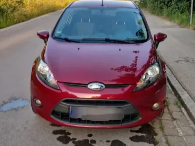 Gebraucht Ford Fiesta 82 PS (60 kW) 2010 Rot Kleinwagen