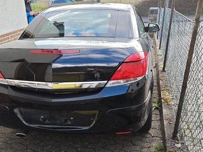 Gebraucht Opel Astra Cabriolet Edition 140 PS (102 kW) 2010 Schwarz Cabrio