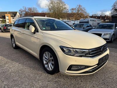 Gebraucht VW Passat Business 150 PS (110 kW) 2023 Beige Kombi