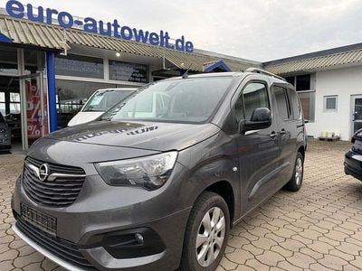 Gebraucht Opel Combo Life Ultimate 131 PS (96 kW) 2022 Mondstein grau/e:vulkan grau Van / Kleinbus