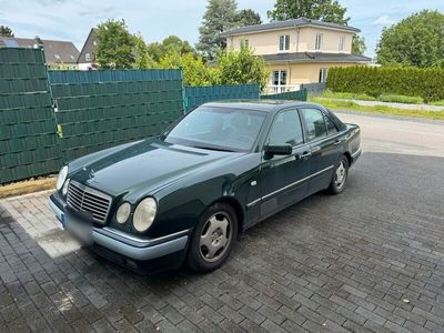 gebraucht Mercedes E230 w210