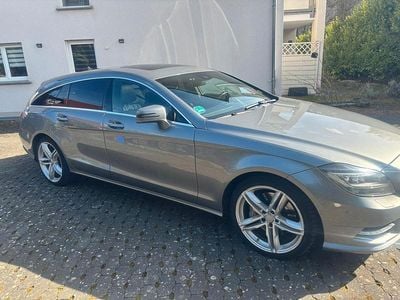 Gebraucht Mercedes CLS350 AMG line 265 PS (194 kW) 2012 Schwarz Coupé
