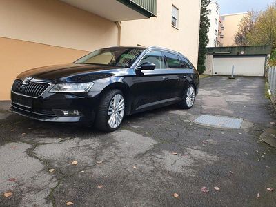 Gebraucht Skoda Superb Style 190 PS (139 kW) 2016 Schwarz Kombi