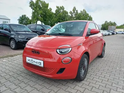 Gebraucht Fiat 500e Red 86 kW (118 PS) 2022 Rot Kleinwagen