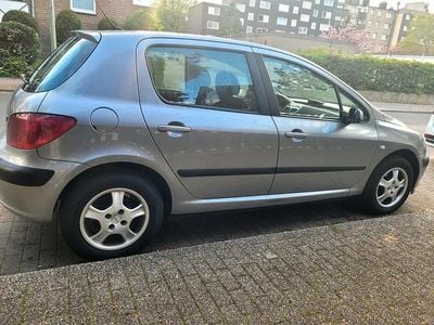 Usata Peugeot 307 106 CV (77 kW) 2004 Argento Utilitaria