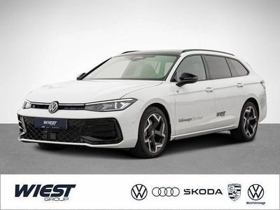 Weiß Gebraucht 2025 VW Passat R-line Limousine | 60.950 €
