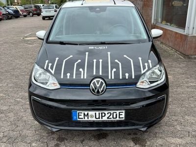 Gebraucht VW e-up! Style 61 kW (83 PS) 2021 Deep black perleffekt Kleinwagen