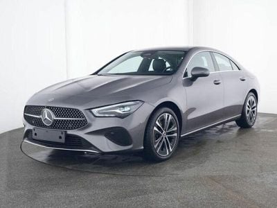 Usata Mercedes CLA200 Business 163 CV (119 kW) 2024 Grigio Coupé