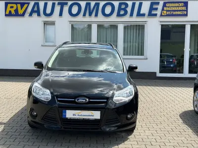 Gebraucht Ford Focus SYNC Edition 125 PS (91 kW) 2014 Schwarz Limousine