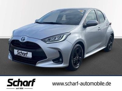 Gebraucht Toyota Yaris Hybrid Team 92 PS (67 kW) 2023 Silber Limousine