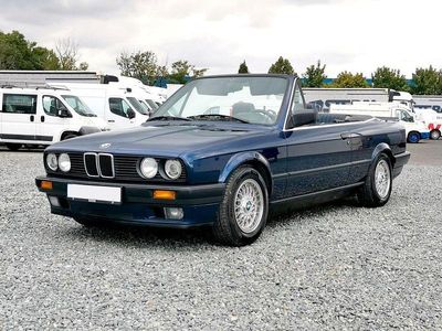 Gebraucht BMW 318 Cabriolet Sport Line 113 PS (83 kW) 1994 Blau Cabrio