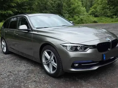 Gebraucht BMW 318 Sport Line 150 PS (110 kW) 2018 Grau Kombi