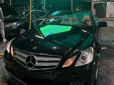 Gebraucht Mercedes E200 184 PS (135 kW) 2010 Schwarz Cabrio