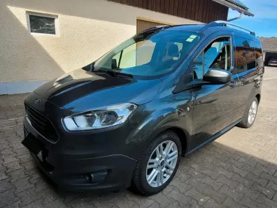 Gebraucht Ford Tourneo Courier 101 PS (74 kW) 2018 Grau Van / Kleinbus
